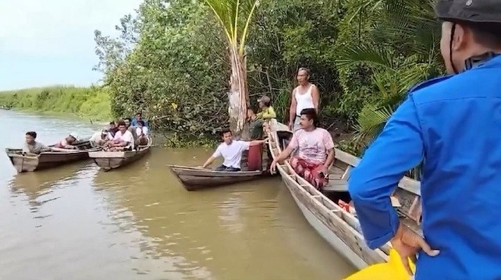 Đi gom bẫy tôm, người phụ nữ bị cá sấu ngoạm vào tay, kéo xuống sông, tử vong thương tâm
