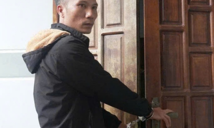 Bắt tạm giam tài xế lẻn vào nhà dân, cạy két sắt trộm 10 lượng vàng