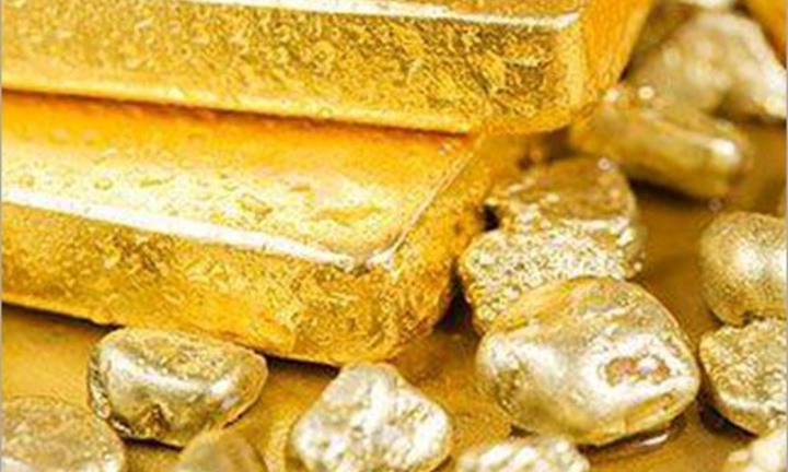 Anh nông dân đào được kho báu 70kg vàng gần 200 miếng, vài ngày sau làm điều chấn động