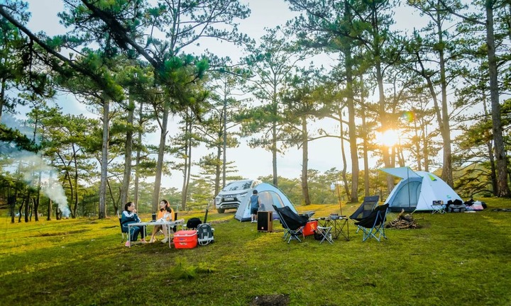 Du lịch Đà Lạt thưởng ngoạn phong cảnh núi rừng cao nguyên