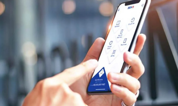 Phải làm gì khi chuyển tiền nhầm mà người nhận không trả lại?