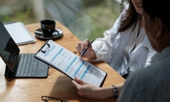 Nhân viên ngân hàng có được tiết lộ thông tin khách hàng không? 