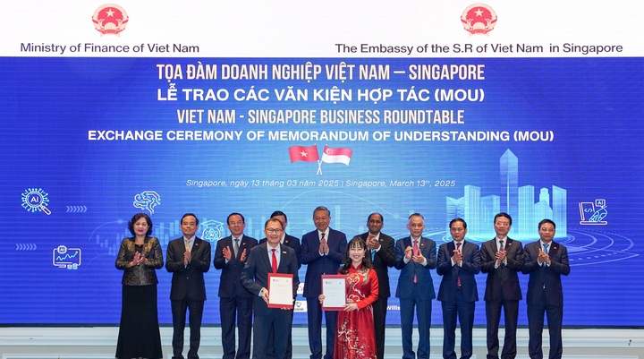 Trường Đại học VinUni và Đại học NTU– Singapore ký kết hợp tác Liên minh chiến lược