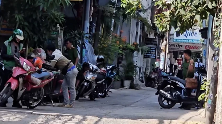 Vụ nam thanh niên tử vong bất thường trong phòng trọ: Nhân chứng nói gì?