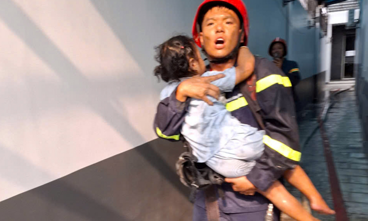 Vụ cháy khách sạn 5 tầng ở TP.HCM: Xác định nguyên nhân ban đầu