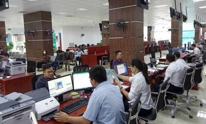 Hơn 100 cán bộ tại một tỉnh làm đơn xin nghỉ hưu trước tuổi