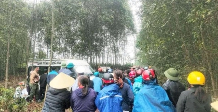 Nghệ An: Đi đưa tang anh trai, người đàn ông bị ô tô đè tử vong