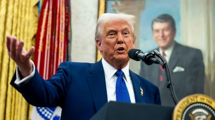 Ông Trump thẳng tay 