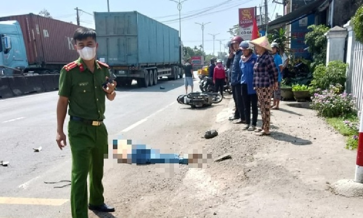 Tin tức tai nạn giao thông mới nhất ngày 27/3: Va chạm với xe container, người đàn ông đi xe máy tử vong