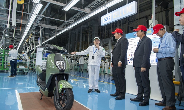 Honda Việt Nam chào mừng xuất xưởng chiếc xe gắn máy điện ICON e: đầu tiên Công nghệ xanh – Đồng hành cùng tương lai bền vững