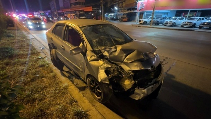 Thái Lan: Bất ngờ quay đầu, xe máy va chạm với ô tô, 3 người tử vong tại chỗ