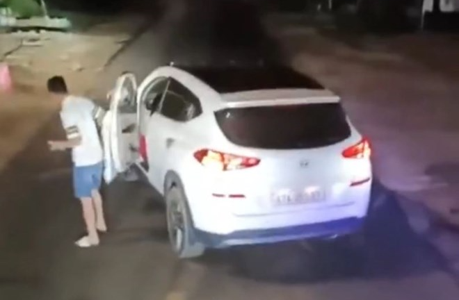 Clip: Nam thanh niên 