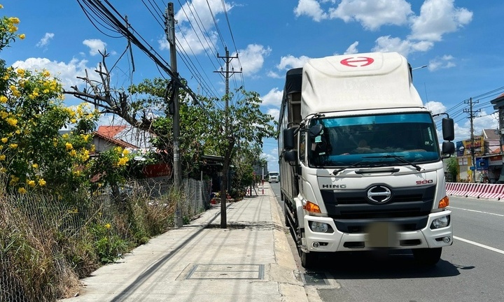 Vụ tài xế tử vong trong nhà hoang: Hiện trường có gì?