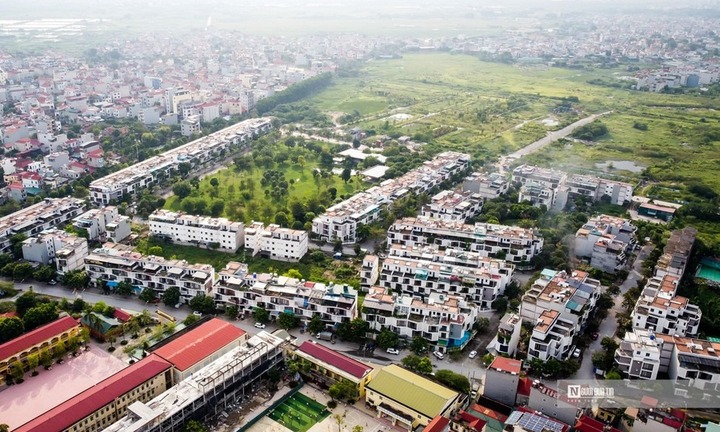 Doanh nghiệp bất động sản 2025: Kẻ tăng tốc, người 