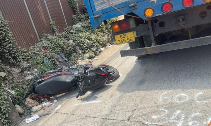 Tin tức tai nạn giao thông mới nhất ngày 14/4: Nam thanh niên tử vong sau va chạm với xe tải