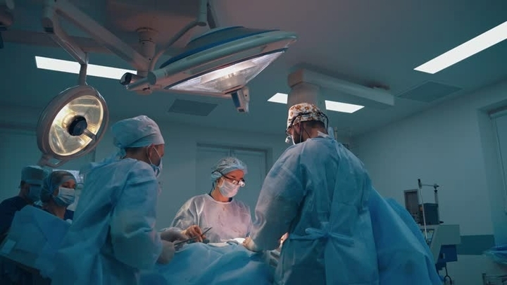 Định mệnh nghiệt ngã từ sai sót y khoa Đông-Tây: Bị y tá cắt nhầm tĩnh mạch khi sinh mổ, sản phụ tử vong thương tâm