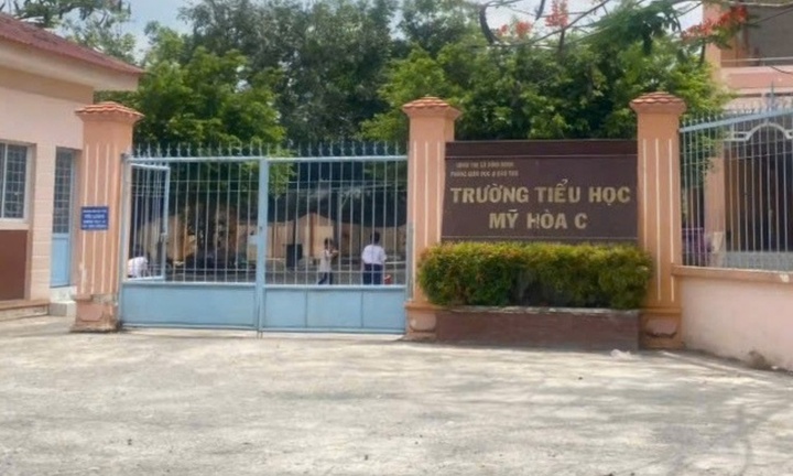 Làm rõ vụ nhiều học sinh đau đầu, buồn nôn sau khi uống trà sữa người lạ đưa cho