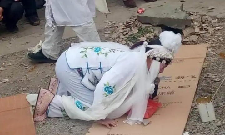 Người phụ nữ nuôi sống cả nhà bằng nghề