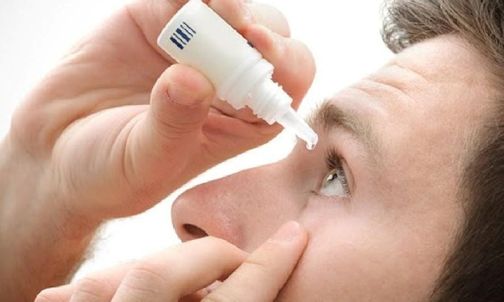 Lạm dụng thuốc nhỏ mắt, người đàn ông 35 tuổi nhận