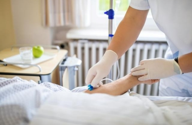 Định mệnh nghiệt ngã từ sai sót y khoa Đông-Tây: Y tá tiêm thuốc quá liều khiến 6 người tử vong, lý do phía sau gây chấn động