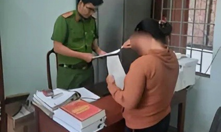 Khởi tố người phụ nữ mua sổ đỏ giả để thế chấp, lừa đảo chiếm đoạt 100 triệu đồng