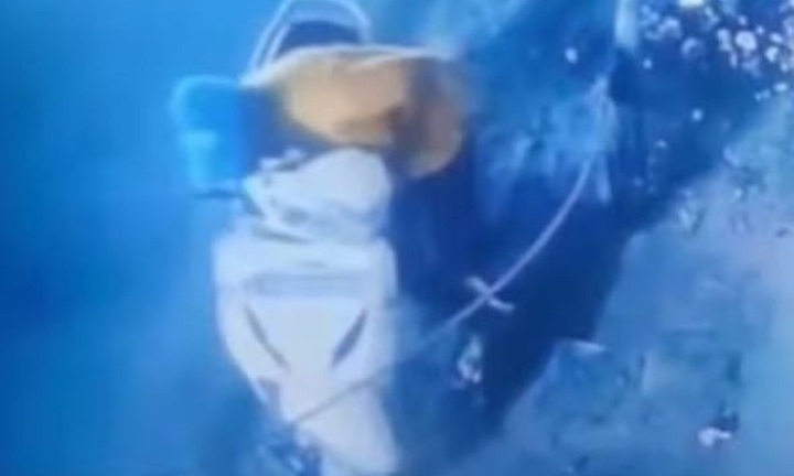 Camera ghi lại cảnh người đàn ông 35 tuổi bất ngờ ngã gục, tử vong khi đang khởi động xe máy