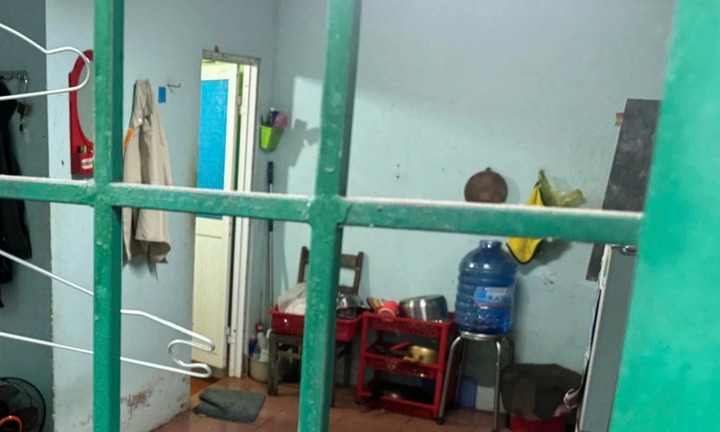 Phát hiện nam sinh viên đại học tử vong tại phòng trọ trong tư thế nằm sấp