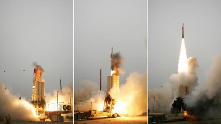 Vì sao tên lửa Houthi xuyên thủng được lá chắn phòng không bất khả chiến bại của Israel?