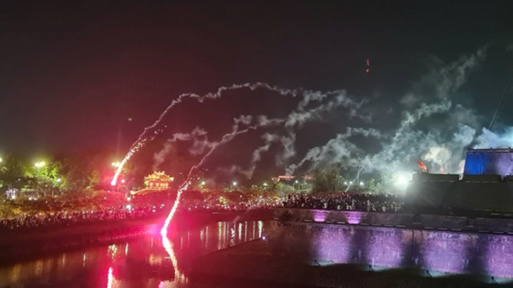 Bộ Văn hoá, Thể thao và Du lịch yêu cầu làm rõ thông tin bắn hoả pháo rơi xuống đám đông ở Huế