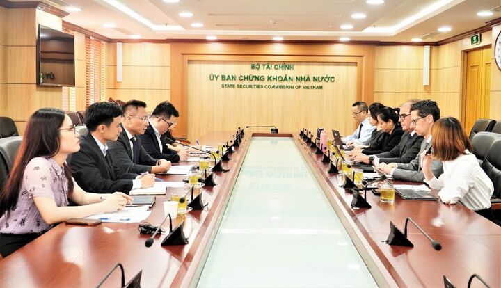 UBCKNN làm việc với Ngân hàng Thế giới về mục tiêu nâng hạng thị trường