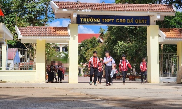 Vụ nhiều học sinh lớp 12