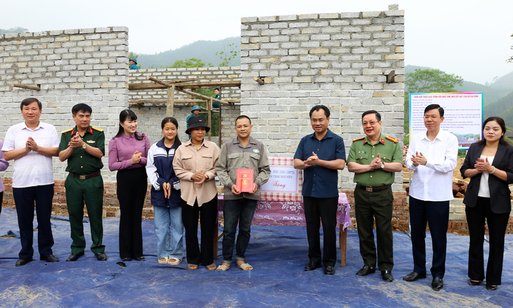 Thái Nguyên hỗ trợ thủ tục cấp Giấy chứng nhận QSDĐ cho các hộ nghèo, cận nghèo