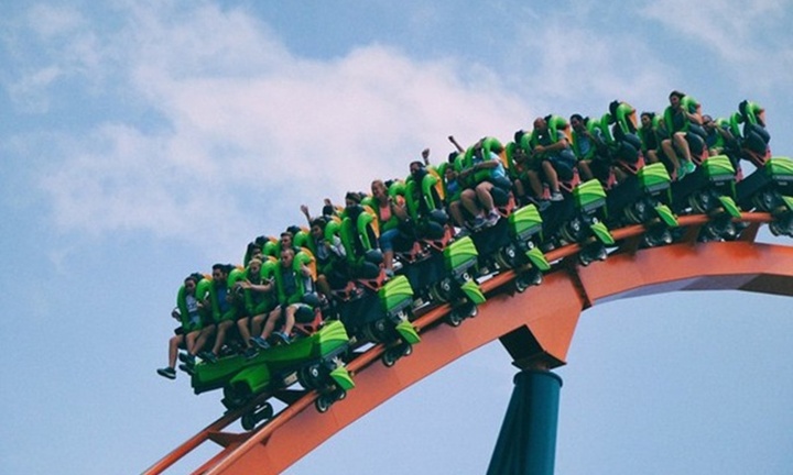 Chơi tàu lượn siêu tốc, người đàn ông 37 tuổi bị xuất huyết não