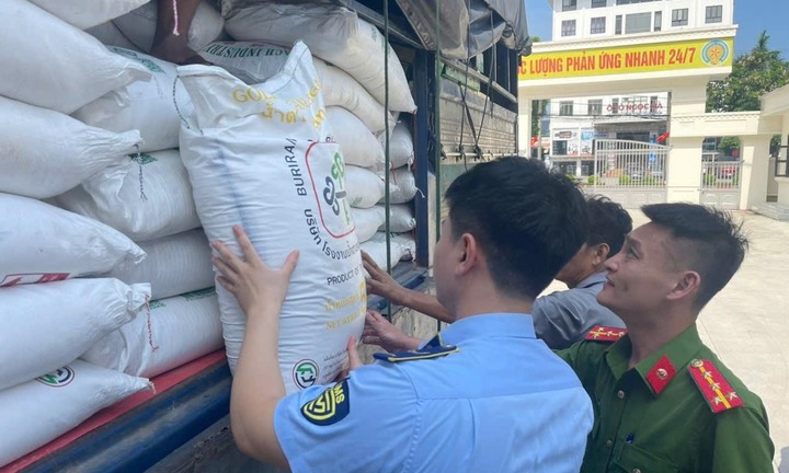 Phát hiện 3 tấn đường cát nhập lậu, 600kg măng không rõ nguồn gốc ở Nghệ An