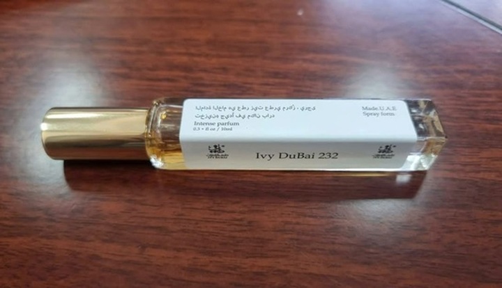 Vụ sản xuất nước hoa giả 