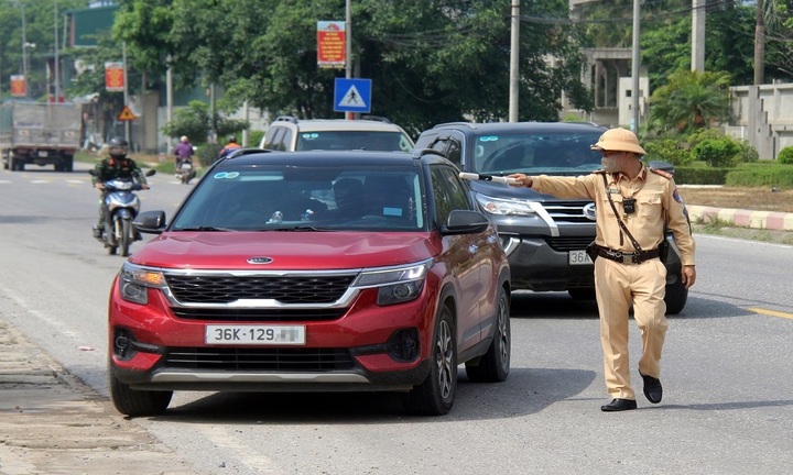 Phát hiện, xử lý nhiều phương tiện chạy quá tốc độ trên tuyến đường Hồ Chí Minh