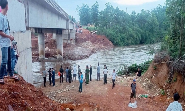 Thương tâm: 7 học sinh đi tắm suối bị lũ cuốn ở Quảng Ninh