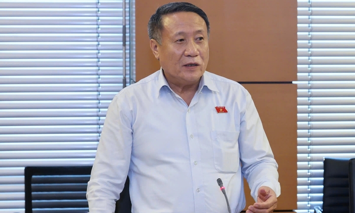 Đại biểu Quốc hội nêu thực trạng vàng biến động khó lường, có người lỗ hàng trăm triệu chỉ trong vài ngày