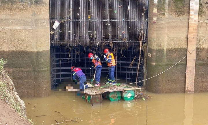 Tin tức thời sự hôm nay (26/5): Tìm thấy thi thể người mẹ bị lũ cuốn ở Sơn La