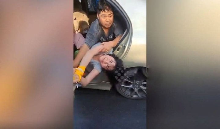 Không níu kéo được tình cảm, gã đàn ông bắt cóc bạn gái cũ như phim hành động