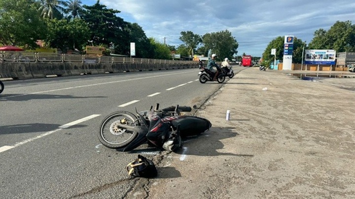 Tai nạn giao thông ở Bình Thuận, nữ công nhân may tử vong: Hiện trường thương tâm