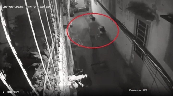 Vụ phát hiện thi thể phụ nữ trong chăn ở TP.HCM: Hé lộ tình tiết đau lòng từ camera
