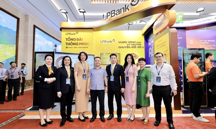 Ngân hàng Lộc Phát (LPBank) ghi dấu ấn với Tổng đài đa kênh thông minh tại sự kiện Chuyển đổi số ngành Ngân hàng 2025