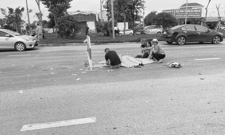 Nghi vấn người đàn ông đâm vào chó ngã ra đường, bị xe đầu kéo cán tử vong