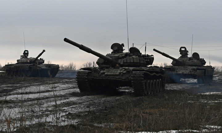 Nga bất ngờ điều quân tinh nhuệ áp sát biên giới, Ukraine lập tức hạ lệnh