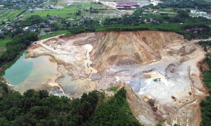 Cận cảnh mỏ đất ở Thanh Hóa liên quan đến trùm giang hồ khét tiếng Tuấn 