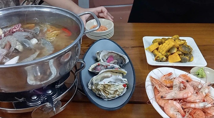 Vụ 7 người nhập viện sau khi ăn buffet ốc ở Phú Yên: Tạm đóng cửa nhà hàng