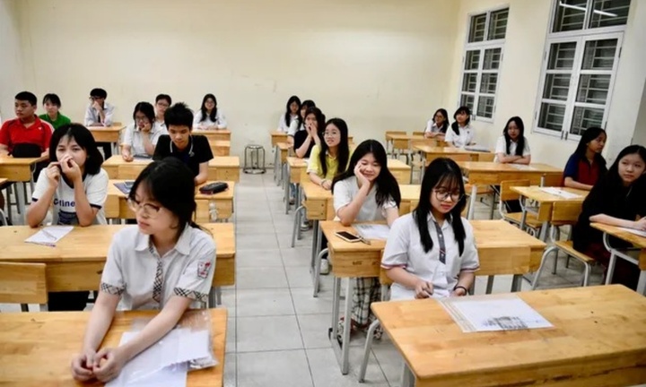 Tuyển sinh lớp 10 tại Hà Nội năm 2025: Gần 500 thí sinh bỏ làm thủ tục dự thi