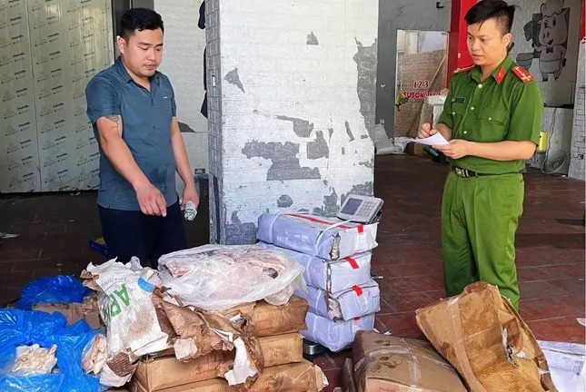 Phát hiện hàng tấn thịt đông lạnh không rõ nguồn gốc ở Ninh Bình