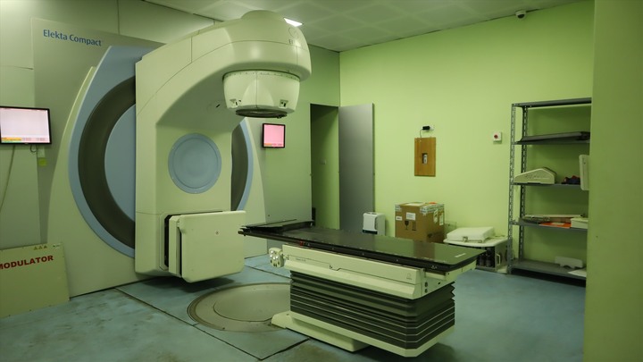 Bệnh viện K mua thêm máy xạ trị 100 tỷ đồng, bệnh nhân ung thư không phải xếp hàng chờ đợi?